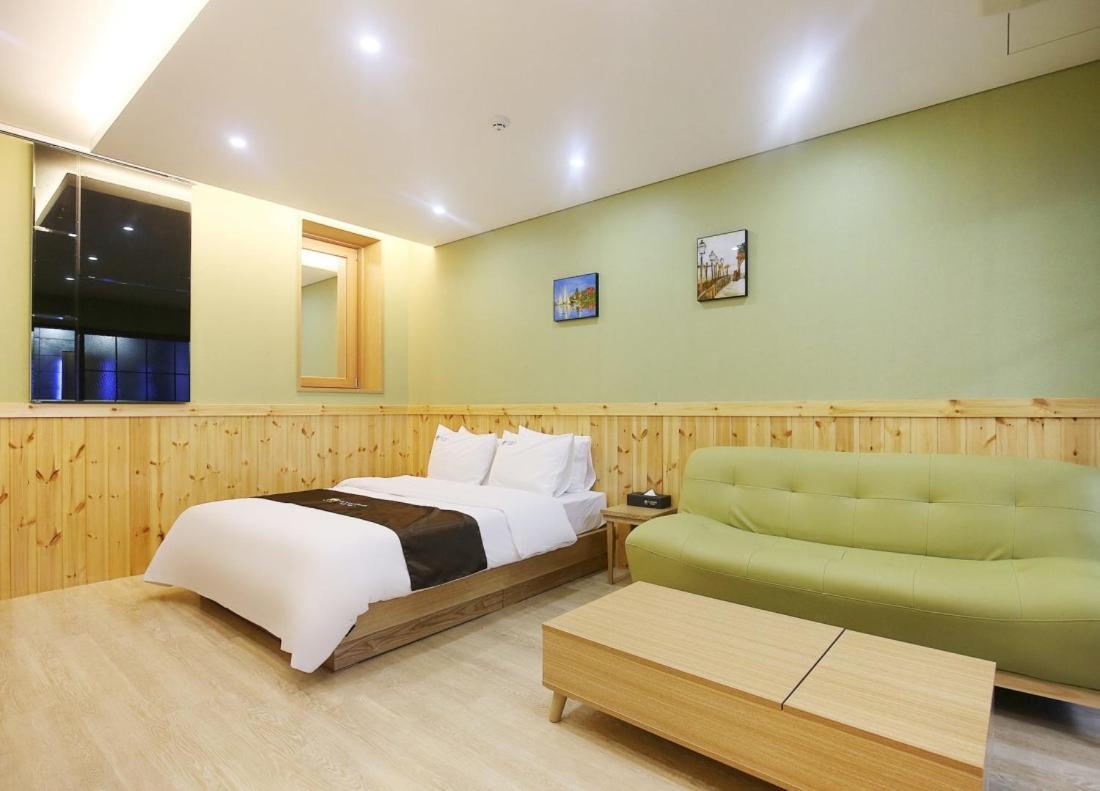 Cygnus Hotel Asan Buitenkant foto