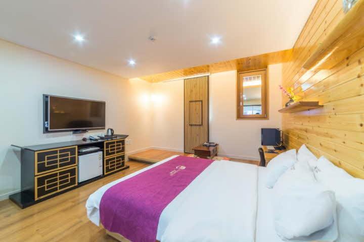 Cygnus Hotel Asan Buitenkant foto